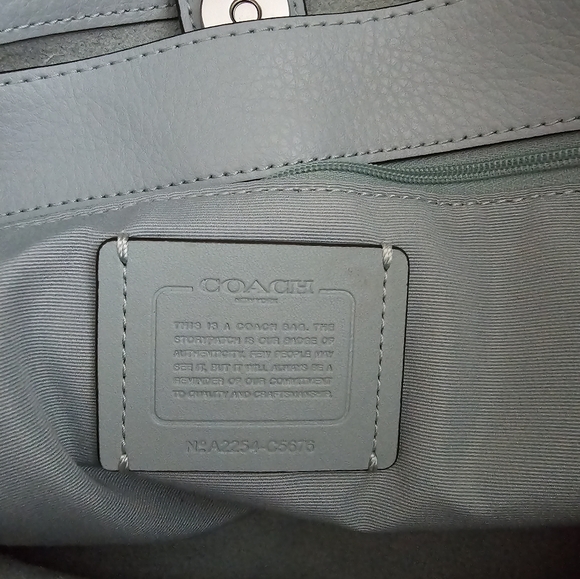 Coach purse with matching wallet. - Picture 4 of 9